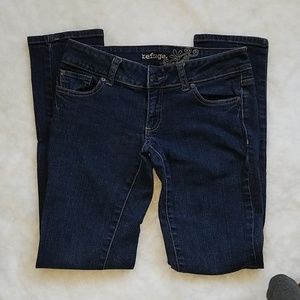 EUC Refuge jeans sz 5 juniors